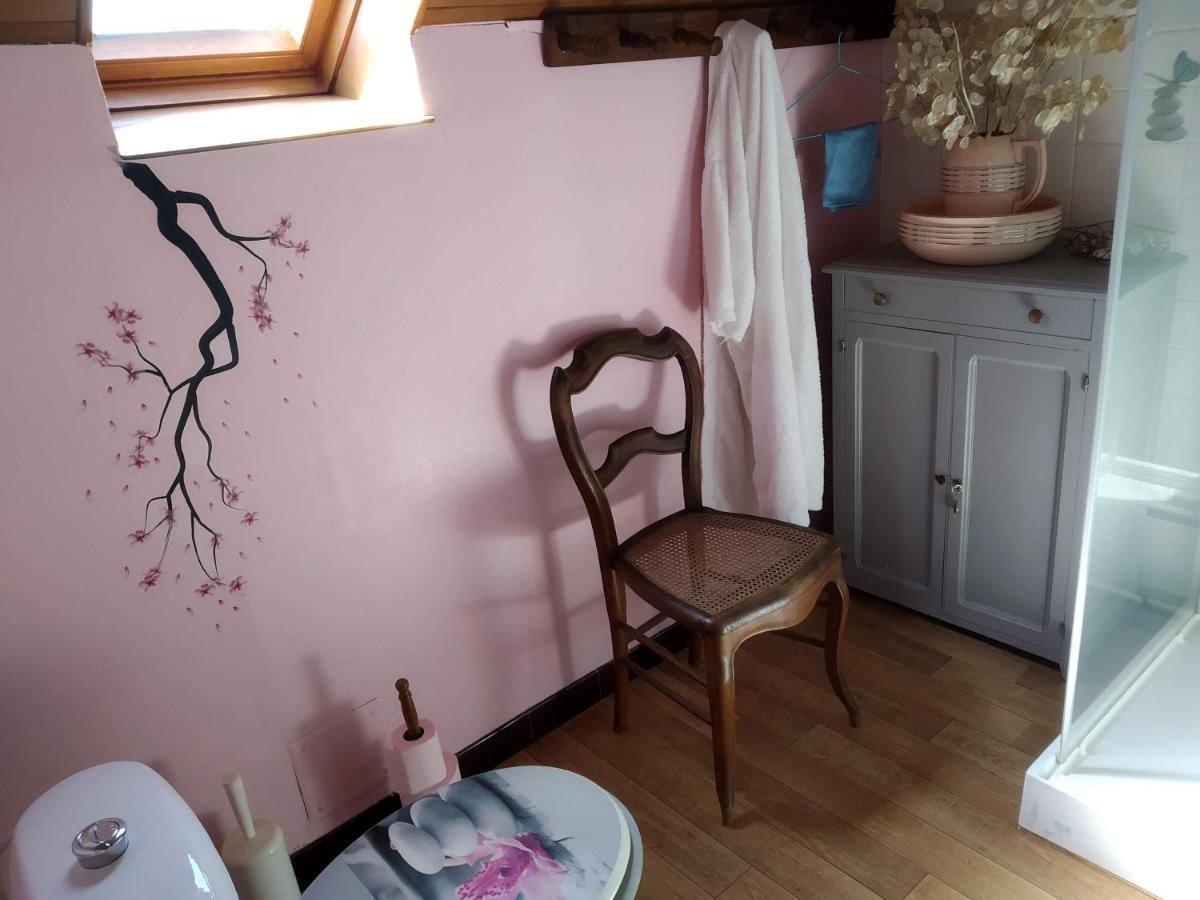 La Longere Des Gillettes Bed & Breakfast Bezenet Exterior photo