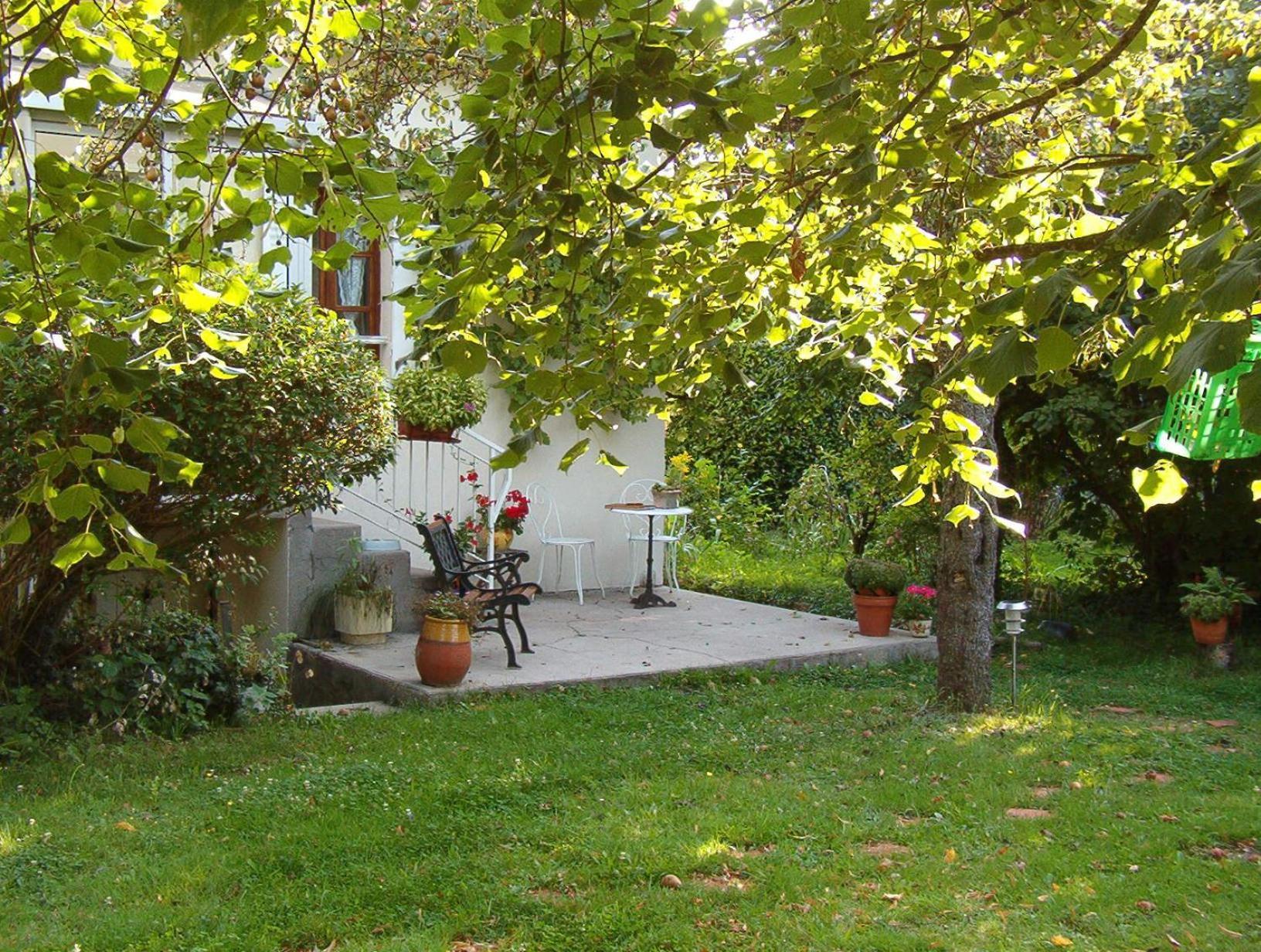 La Longere Des Gillettes Bed & Breakfast Bezenet Exterior photo